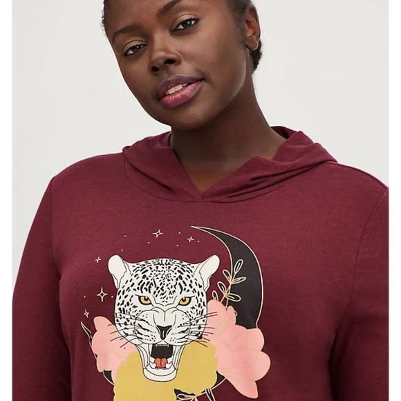 NWT Torrid Hoodie Tee - Triblend Jersey Floral Cheetah Wine - Picture 2 of 5